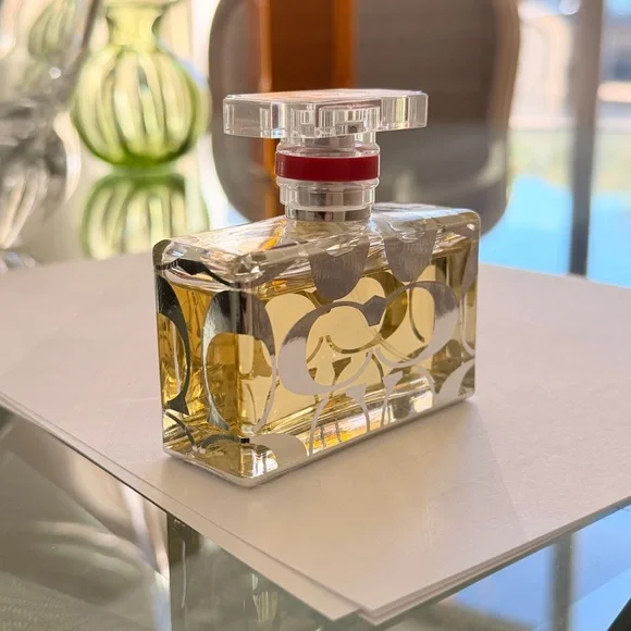 RARE, authentic Coach Signature Eau de Parfum Spray for women. 1.7 oz. - Picture 4 of 9